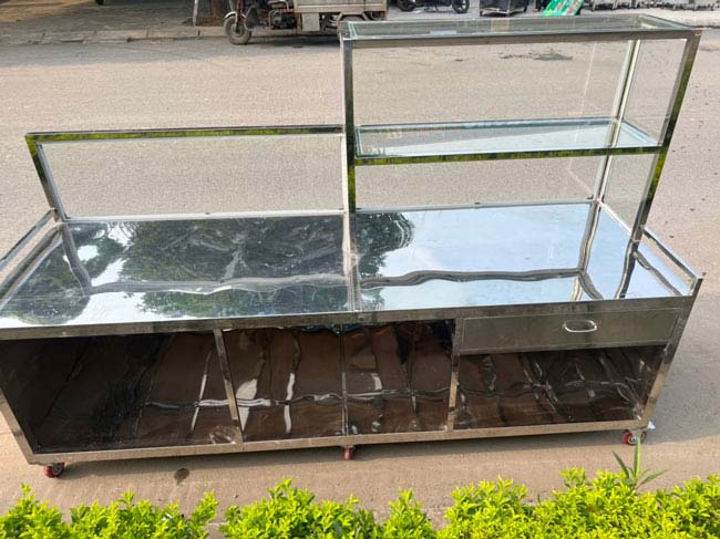 Bàn chế biến rộng Bàn chế biến rộng