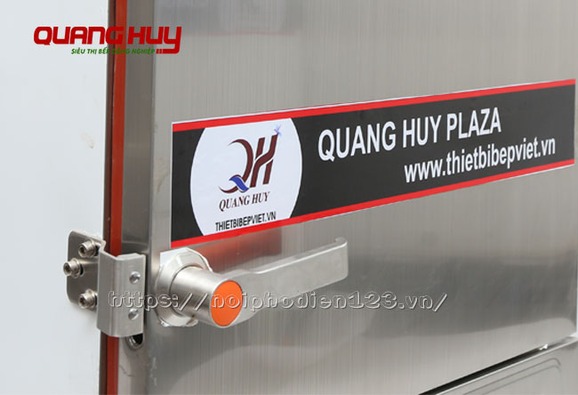 Tay nắm cửa chắc chắn, khép kín