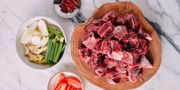 Sơ chế bò nấu phở Sơ chế bò nấu phở