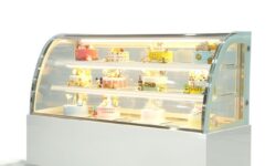 Tủ trưng bày bánh kem 1m5 (3 tầng) kính cong