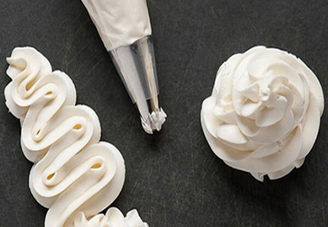 Bật mí 3 cách làm kem bánh sinh nhật bằng sữa tươi đơn giản nhất