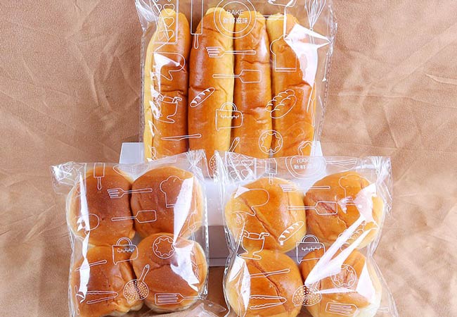 Cho bánh vào túi bảo quản, bảo quản bánh ngọt, cách làm bánh mì ngọt siêu mềm