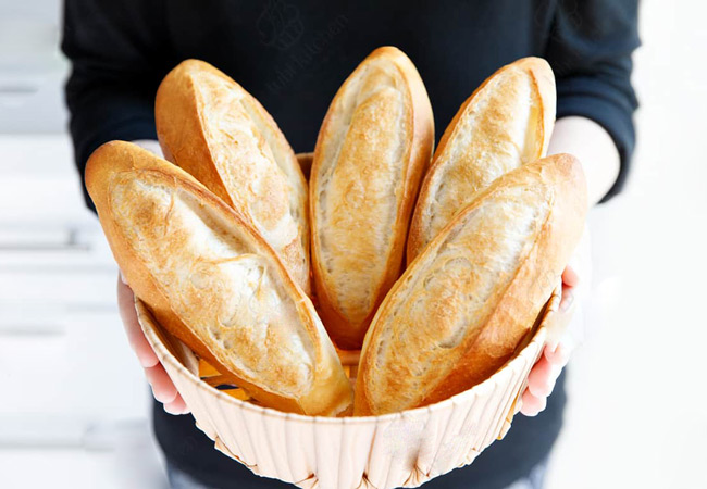 Bật mí 3 Cách làm bánh mì Việt Nam rỗng ruột nhanh tại nhà