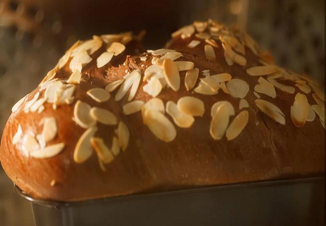 Cách làm bánh mì hoa cúc socola