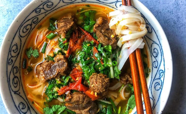 lưu &yacute; khi l&agrave;m phở b&ograve; sốt vang 